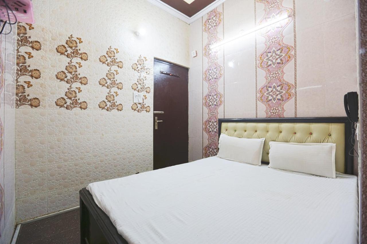 Spot On 43436 Hotel Mannat Spot Murádábád Exteriér fotografie